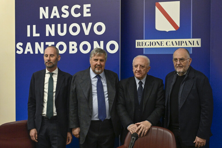 - RIPRODUZIONE RISERVATA