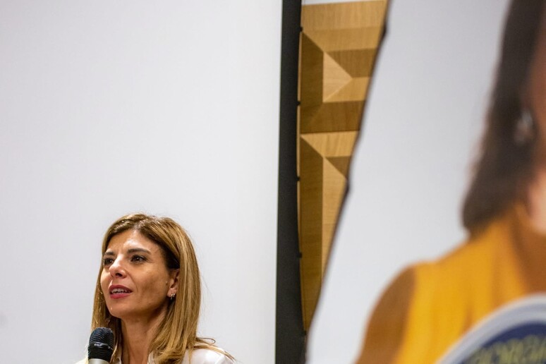 - RIPRODUZIONE RISERVATA