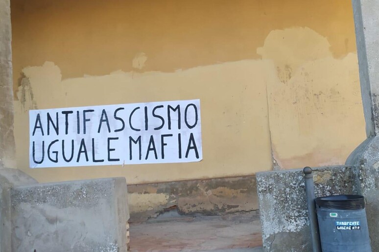 - RIPRODUZIONE RISERVATA