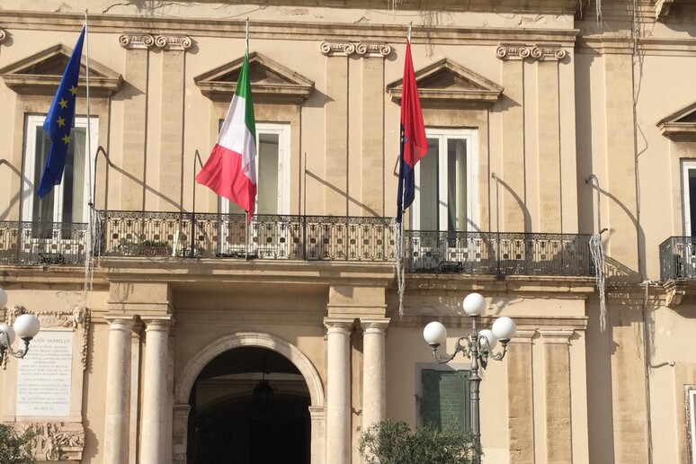 - RIPRODUZIONE RISERVATA