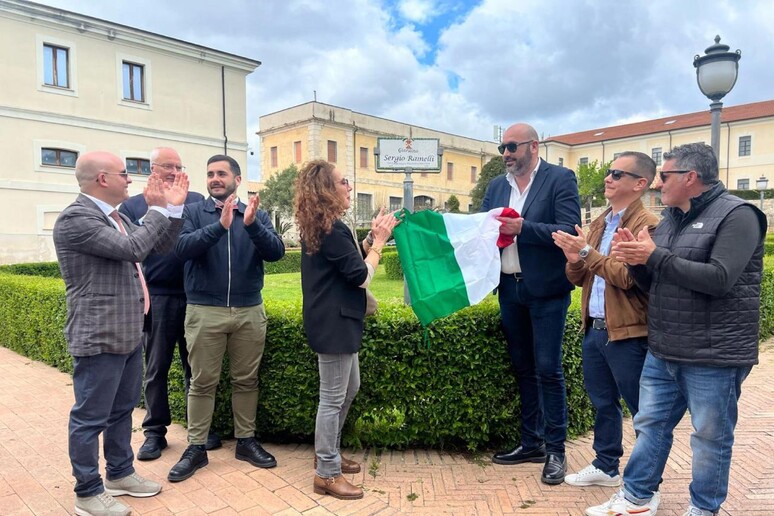 - RIPRODUZIONE RISERVATA
