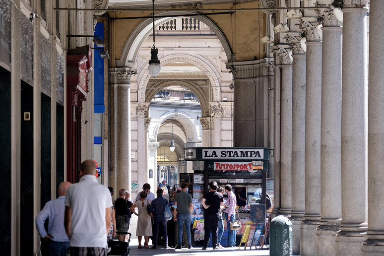 - RIPRODUZIONE RISERVATA