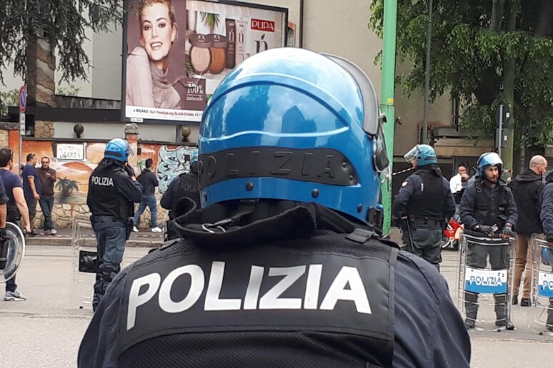 - RIPRODUZIONE RISERVATA