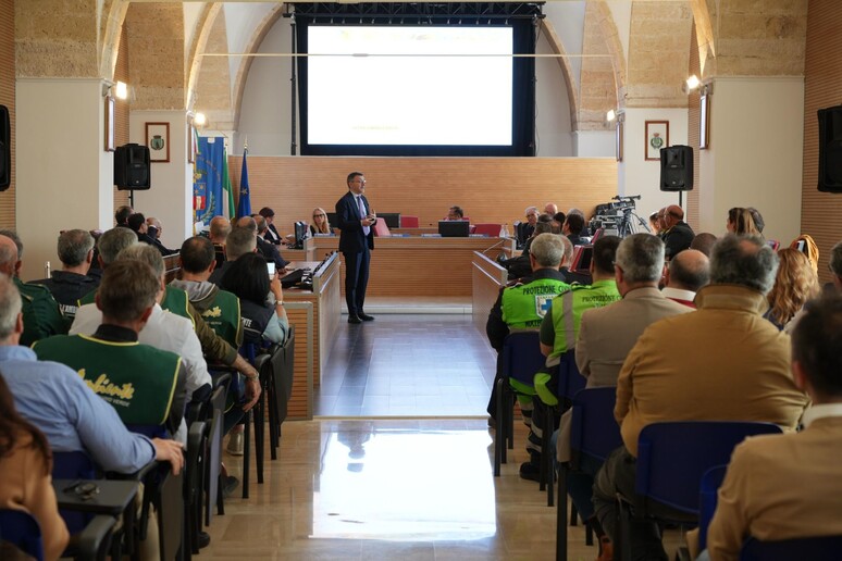 - RIPRODUZIONE RISERVATA