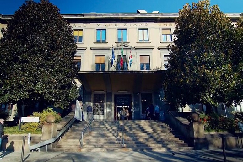 - RIPRODUZIONE RISERVATA