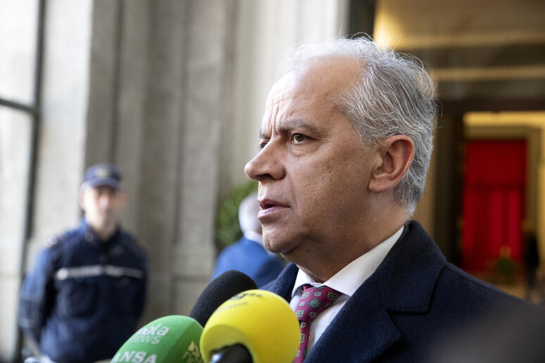 - RIPRODUZIONE RISERVATA