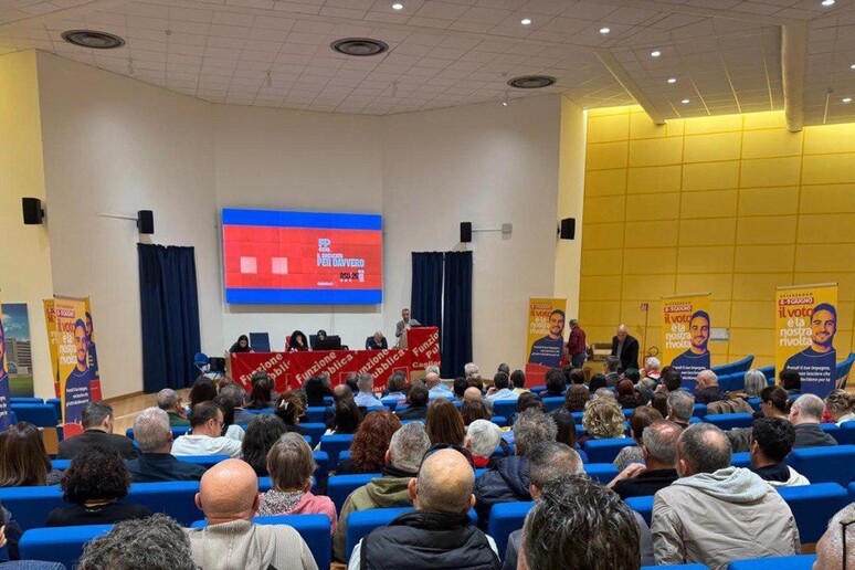 - RIPRODUZIONE RISERVATA