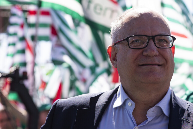 - RIPRODUZIONE RISERVATA