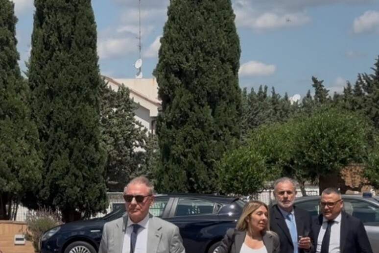 - RIPRODUZIONE RISERVATA