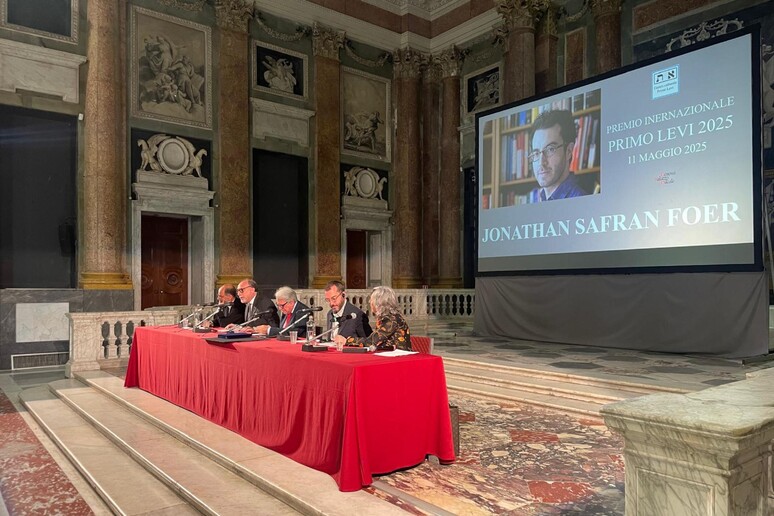 - RIPRODUZIONE RISERVATA