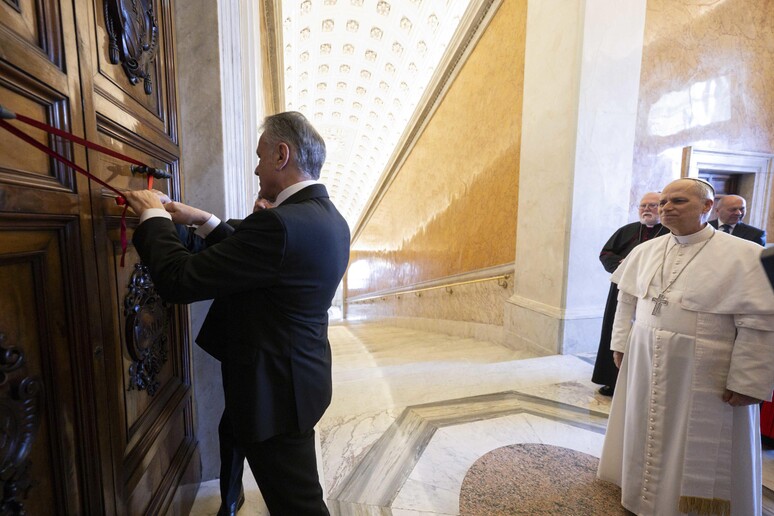 Papa riapre appartamento Palazzo apostolico, tolti sigilli