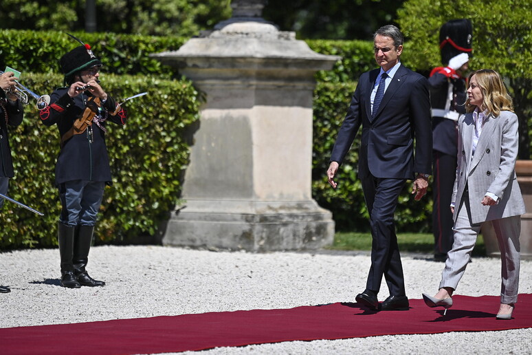 - RIPRODUZIONE RISERVATA