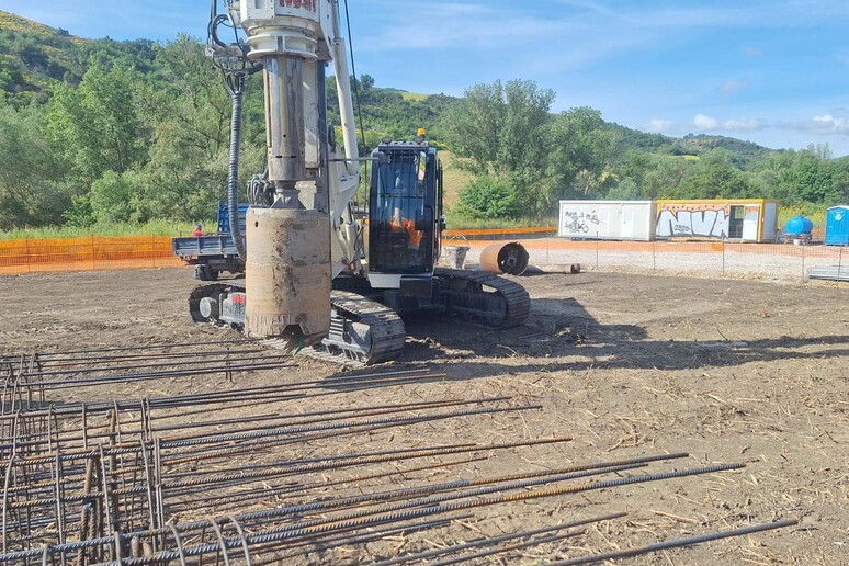 - RIPRODUZIONE RISERVATA