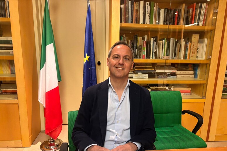 - RIPRODUZIONE RISERVATA