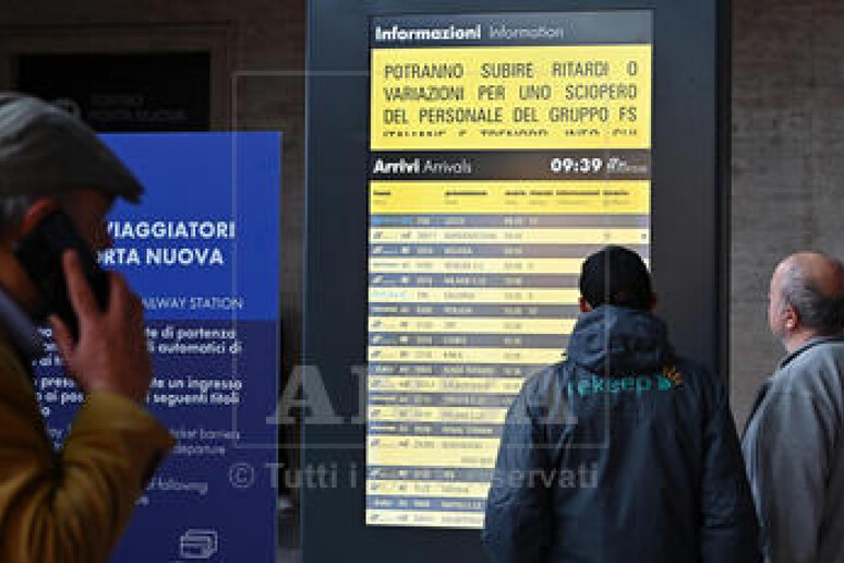 - RIPRODUZIONE RISERVATA