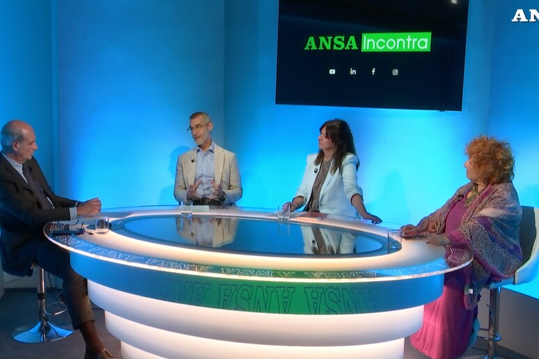 - RIPRODUZIONE RISERVATA