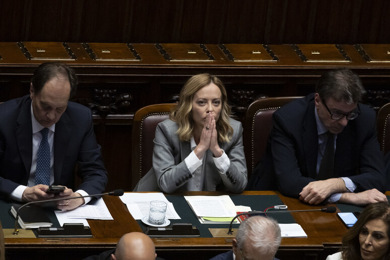 - RIPRODUZIONE RISERVATA