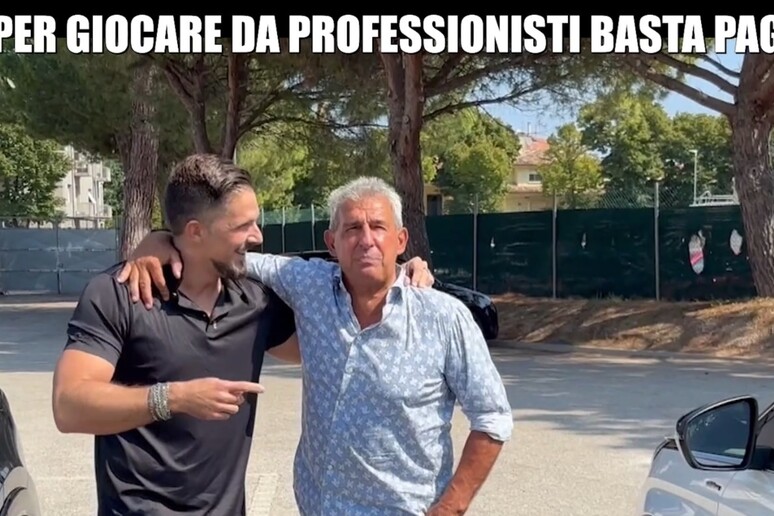 - RIPRODUZIONE RISERVATA