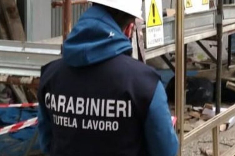- RIPRODUZIONE RISERVATA