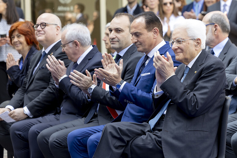 - RIPRODUZIONE RISERVATA