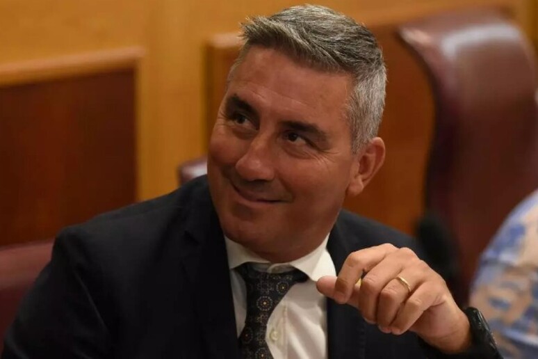 - RIPRODUZIONE RISERVATA