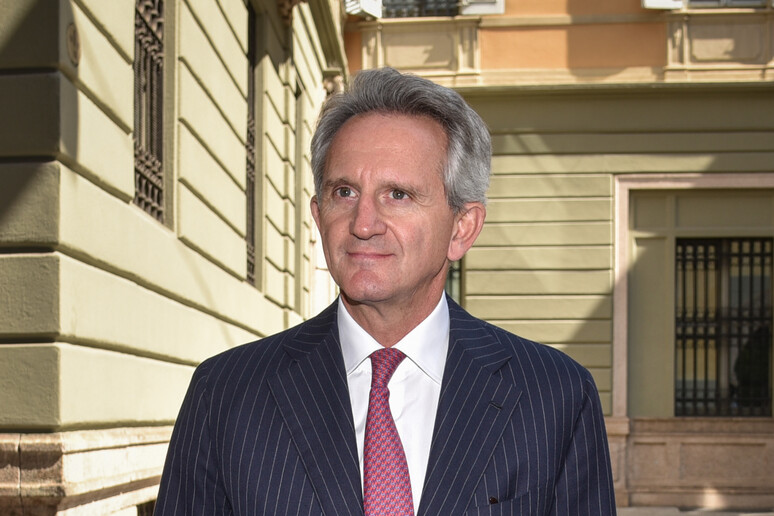- RIPRODUZIONE RISERVATA