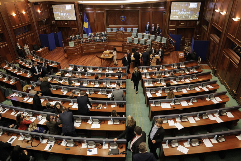 - RIPRODUZIONE RISERVATA