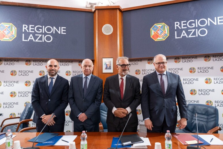 - RIPRODUZIONE RISERVATA