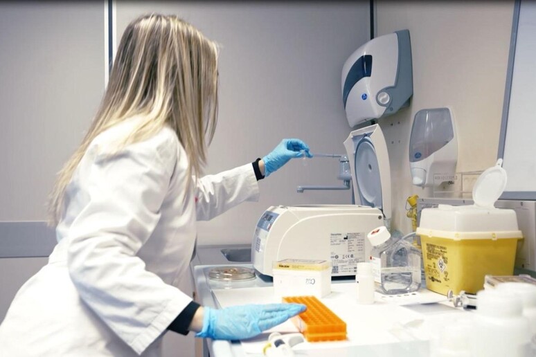- RIPRODUZIONE RISERVATA