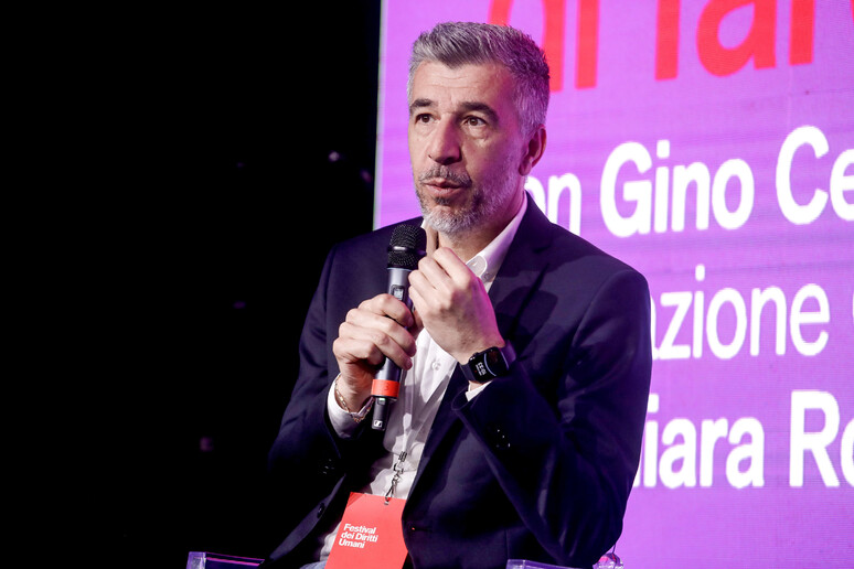 - RIPRODUZIONE RISERVATA