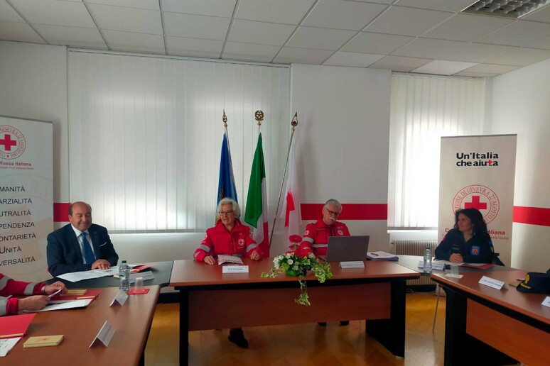 - RIPRODUZIONE RISERVATA