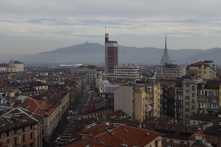 - RIPRODUZIONE RISERVATA