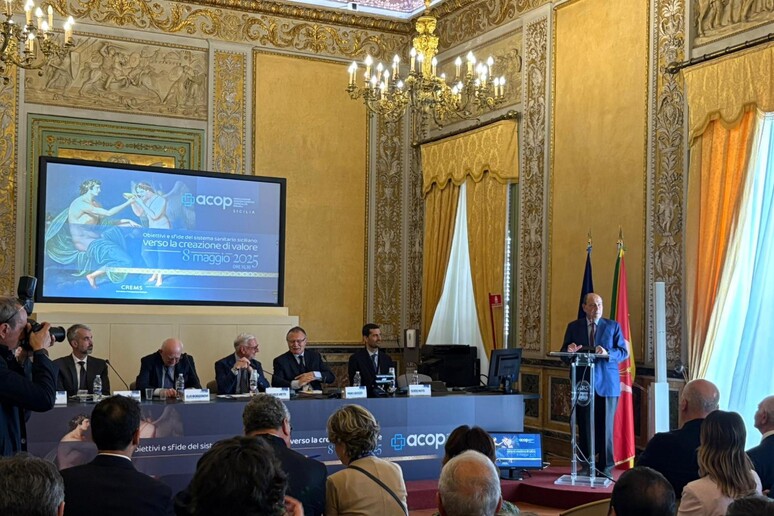 - RIPRODUZIONE RISERVATA
