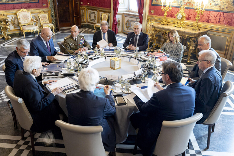 - RIPRODUZIONE RISERVATA