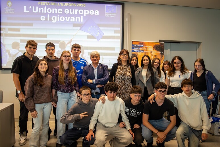 - RIPRODUZIONE RISERVATA