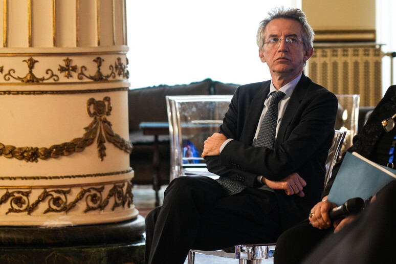 - RIPRODUZIONE RISERVATA