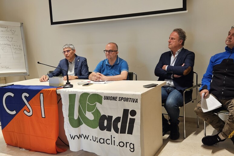 - RIPRODUZIONE RISERVATA