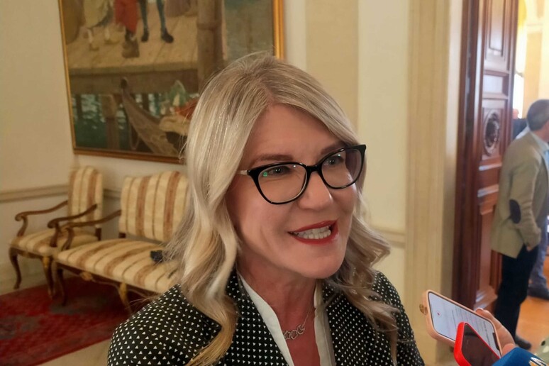 - RIPRODUZIONE RISERVATA