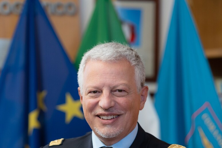 - RIPRODUZIONE RISERVATA