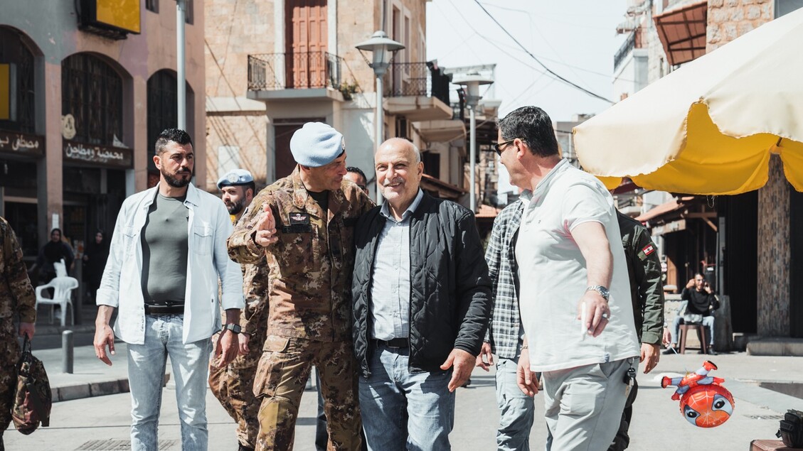 Un basco blu italiano della missione Unifil