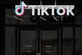 TikTok viola norme digitali Ue, "serve trasparenza su spot"