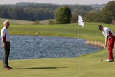 Il golf fa bene a tutte le età (ANSA)