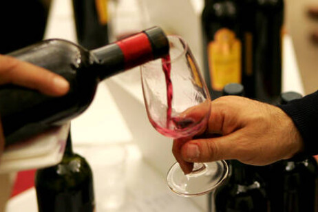Vino, approvata la modifica del disciplinare della Doc "Roma"