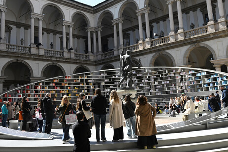 APRE IL FUORISALONE, 1300 EVENTI E LA NUBE DEI DAZI