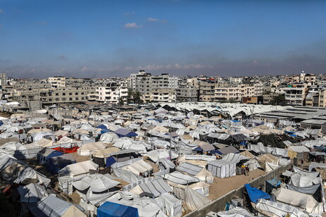 Un campo di sfollati palestinesi a Gaza City