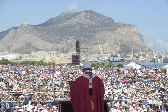 DA LAMPEDUSA A GIUBA, IL PAPA NELLE PERIFERIE DEL MONDO - SPECIALE