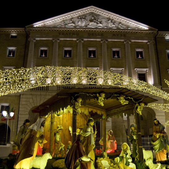 Ancona si illumina per il Natale