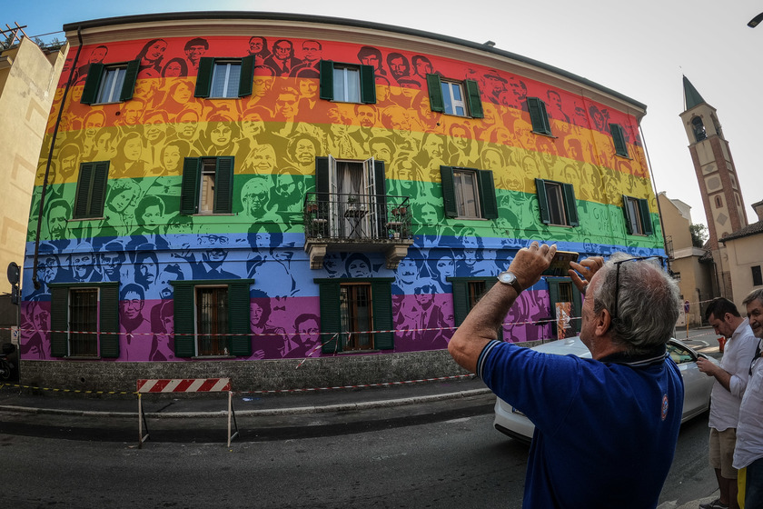 Inaugurazione de  'Il murale dei diritti ' a Milano - RIPRODUZIONE RISERVATA