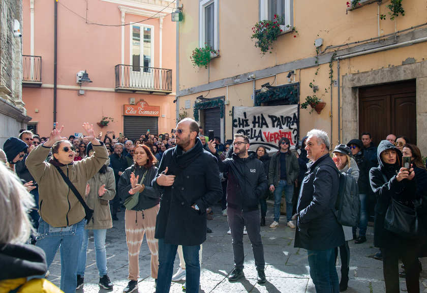 Claps, centinaia contro il vescovo che celebra nella Trinità - RIPRODUZIONE RISERVATA