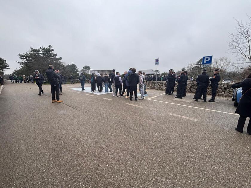 Cerimonia alla foiba di Basovizza commemora vittime